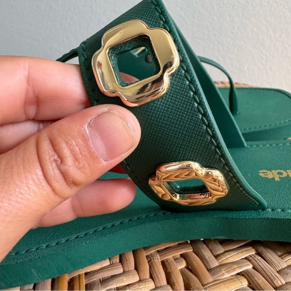 Larroude Women’s Milan Grommet Thong Sandals Size 10/11 in Green - Picture 12 of 13
